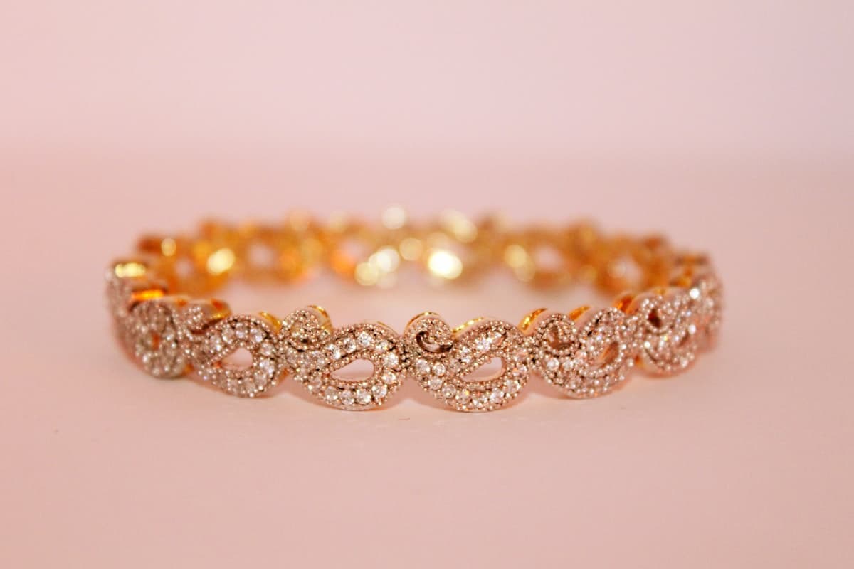 Romeah Aurora champagne-gold pendant necklace